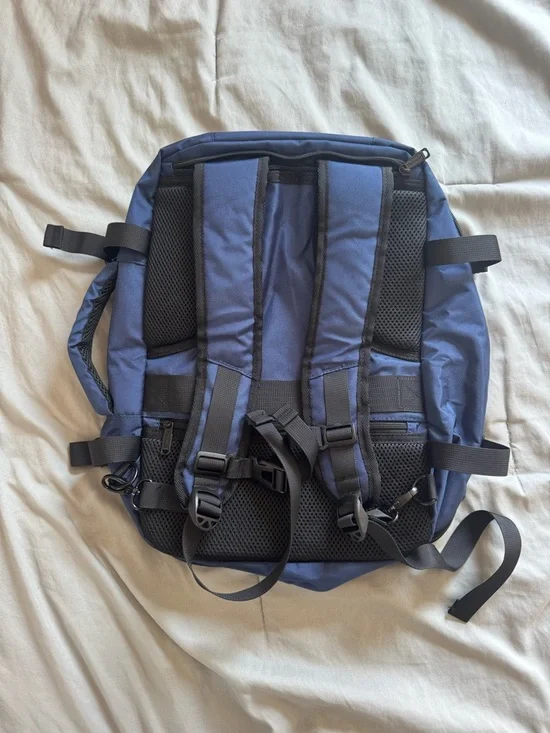 Travel backpack - Picture 2 of 11